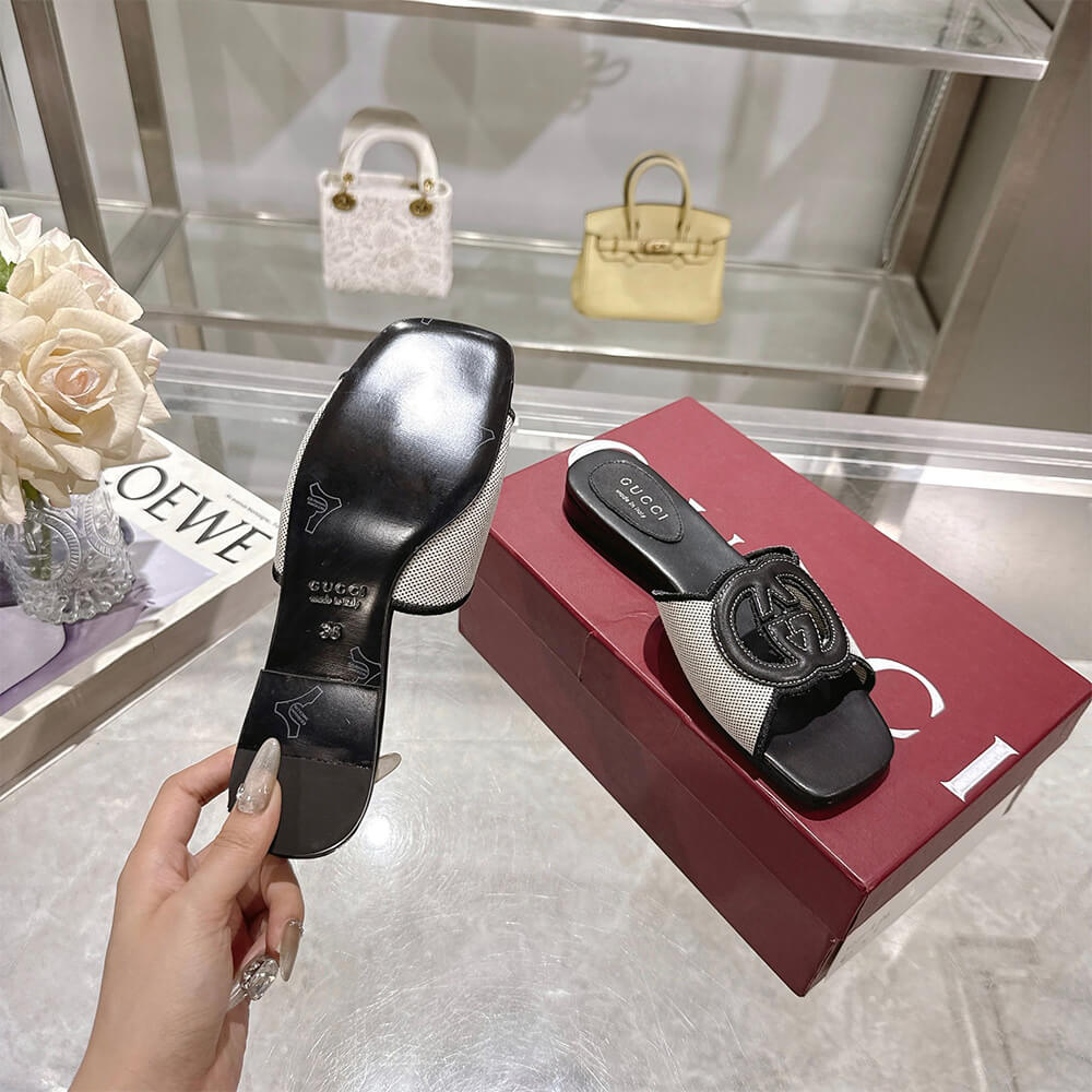 Gvc*1 Women’s Interlocking G slide sandal