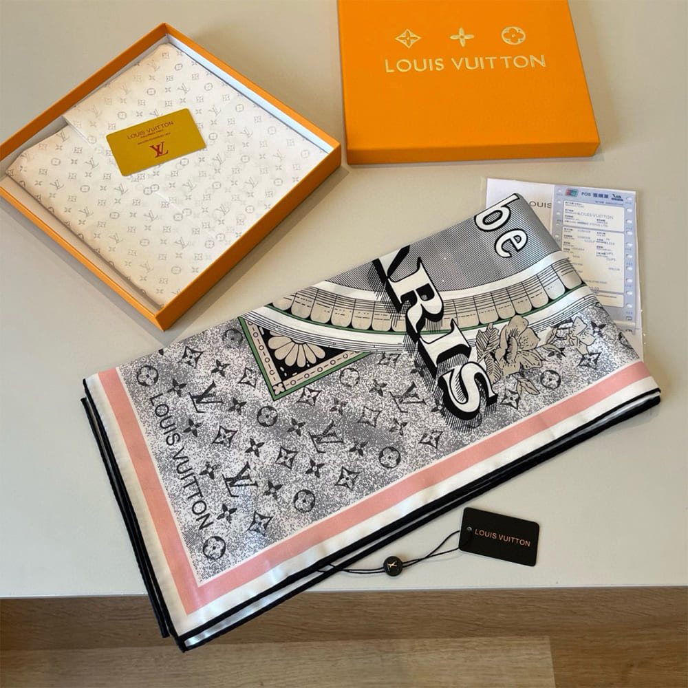 LV Malles Merveilleuses Square 90