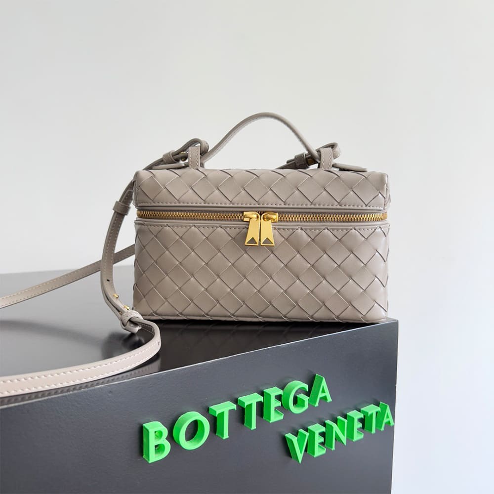 B0tt*ga Ven*ta Bang Bang Vanity Case(high-end grade)