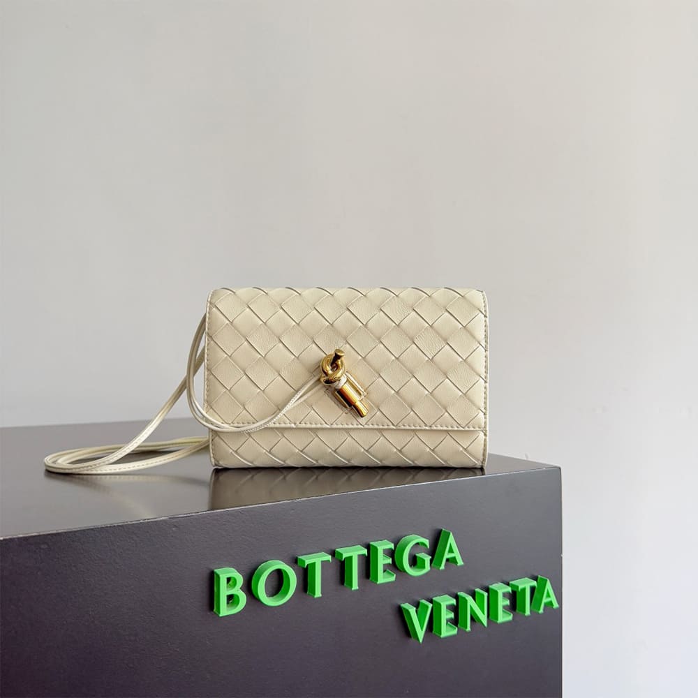 Bottege Ven*ta Andiamo Pouch on Strap(HIGH-END GRADE)