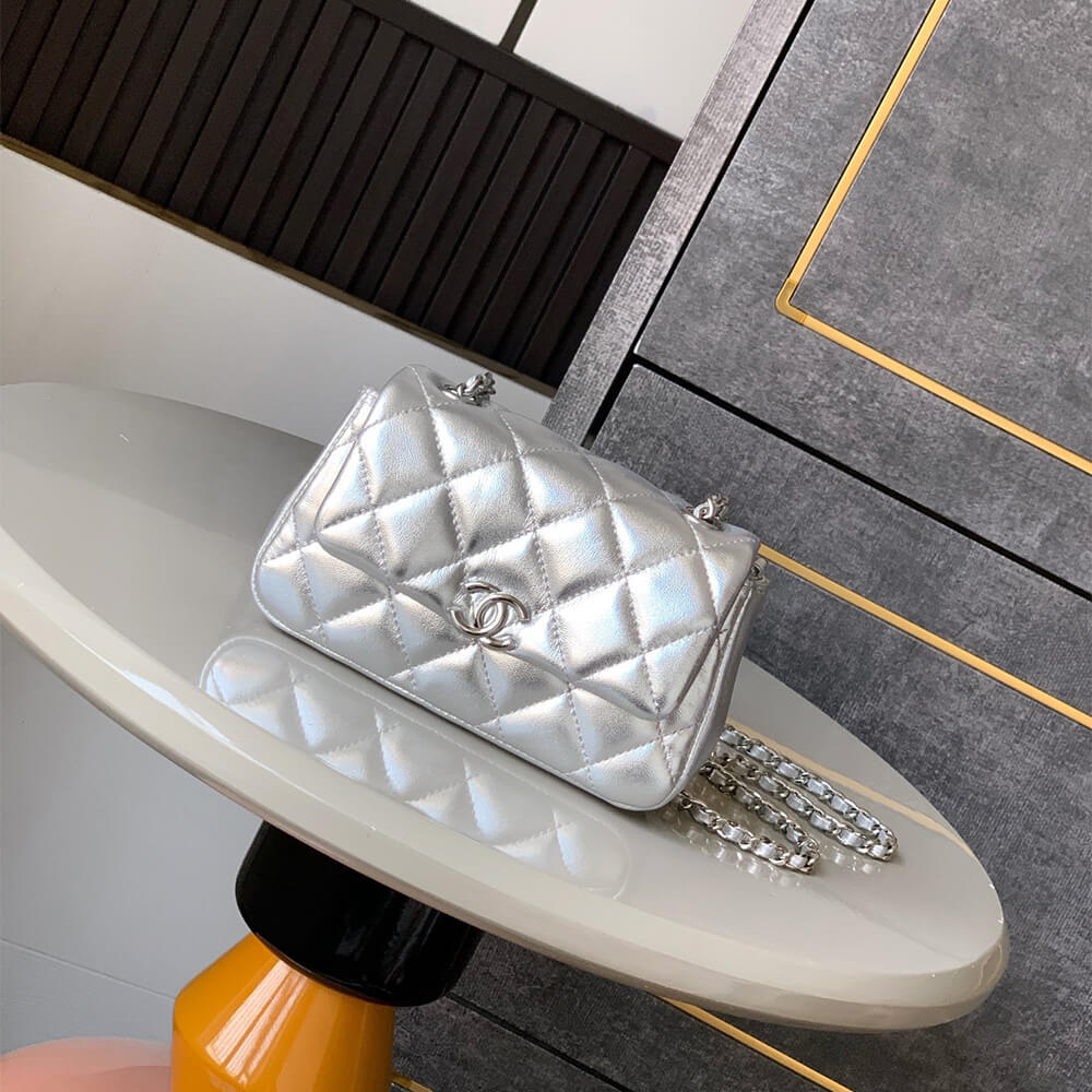 Ch**el Clutch with Chain(HIGH-END GRADE)