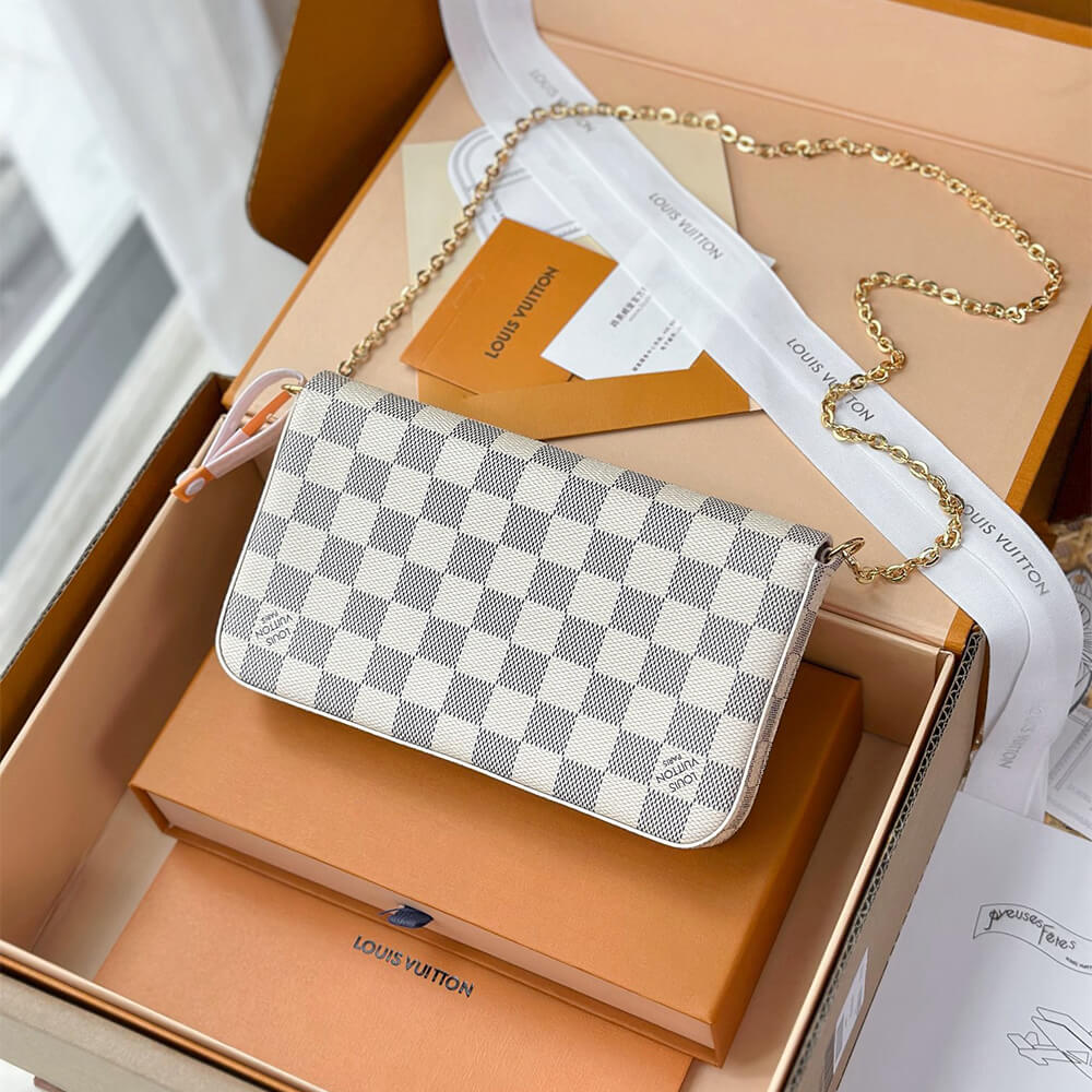 LV Pochette F??licie