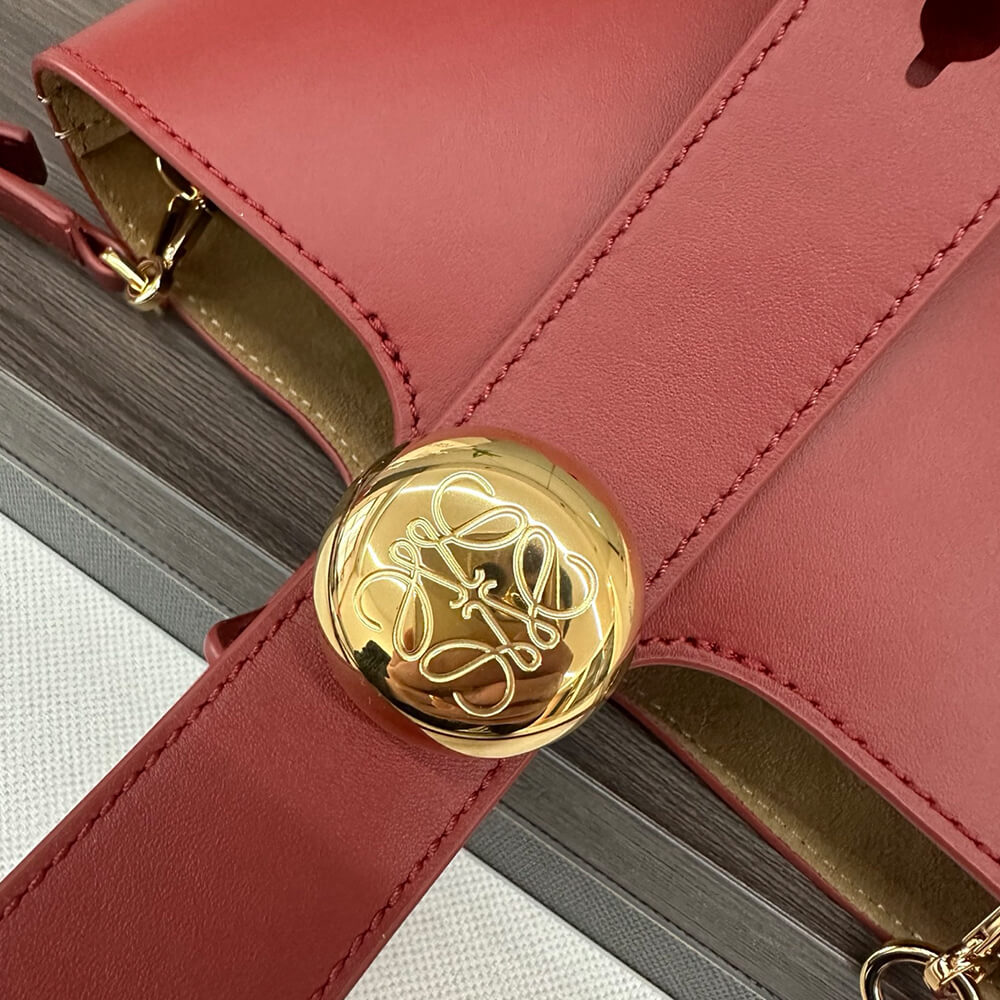 L0ew* Mini Pebble bucket in smooth calfskin(high-end grade)
