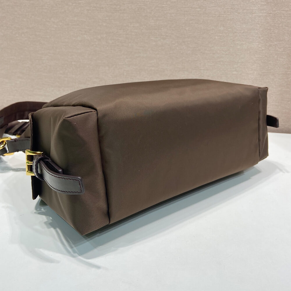 Pra*a Explore large Re-Nylon and leather bag(HIGH-END GRADE)